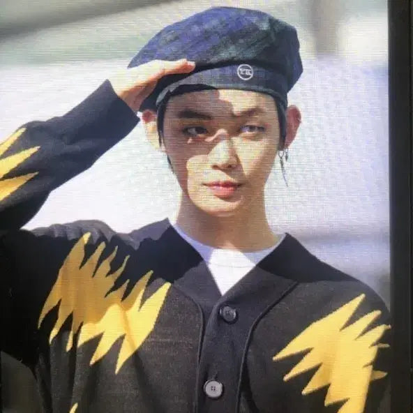 [BUNJANG] TXT Yeonjun Cardigan / 투바투 가디건