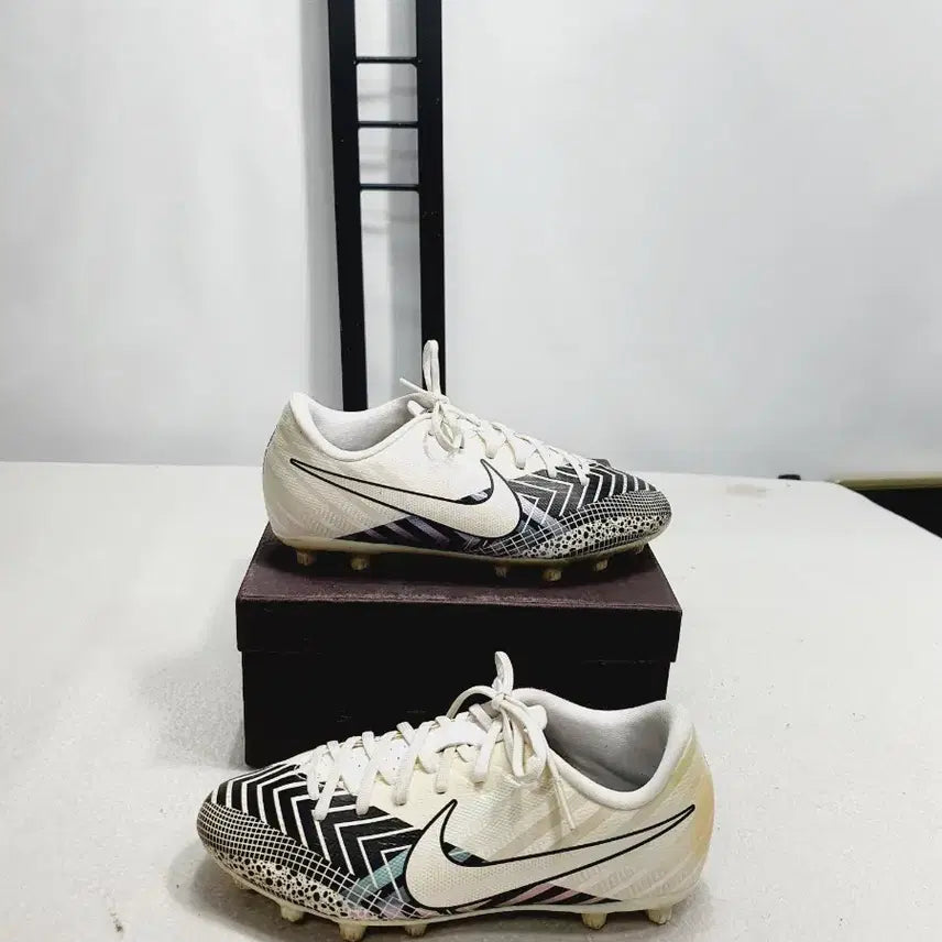 [BUNJANG] Nike Mercurial Vapor Soccer Cleats / 나이키 축구화 머큐리얼 베이퍼 220