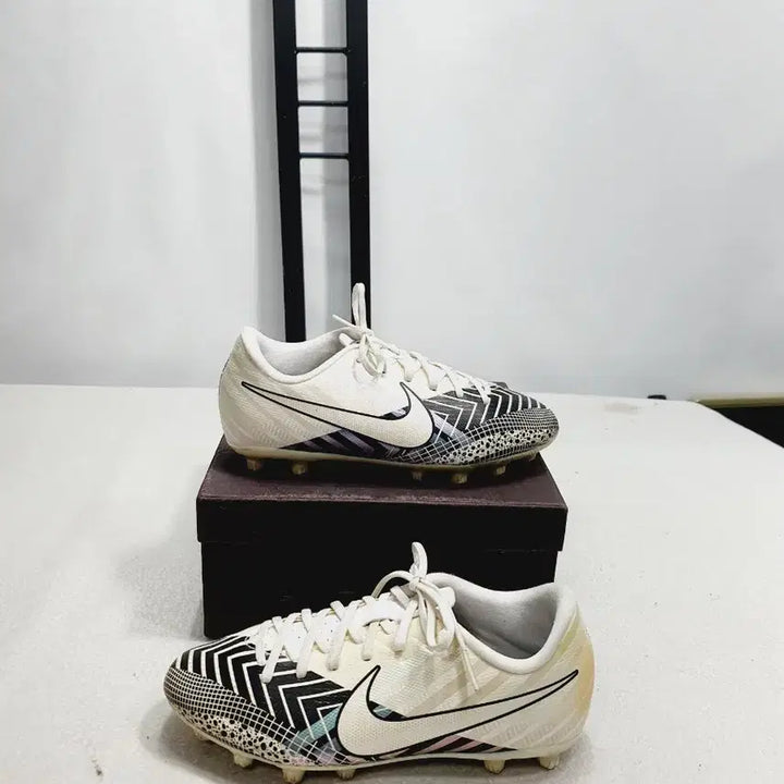 [BUNJANG] Nike Mercurial Vapor Soccer Cleats / 나이키 축구화 머큐리얼 베이퍼 220