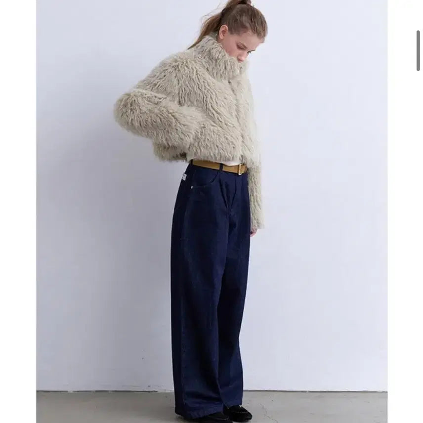 [BUNJANG] Mymurmur Cropped Faux Fur Jacket / 뮈르뮈르 퍼자켓