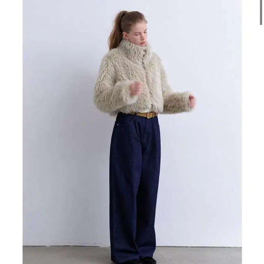 [BUNJANG] Mymurmur Cropped Faux Fur Jacket / 뮈르뮈르 퍼자켓