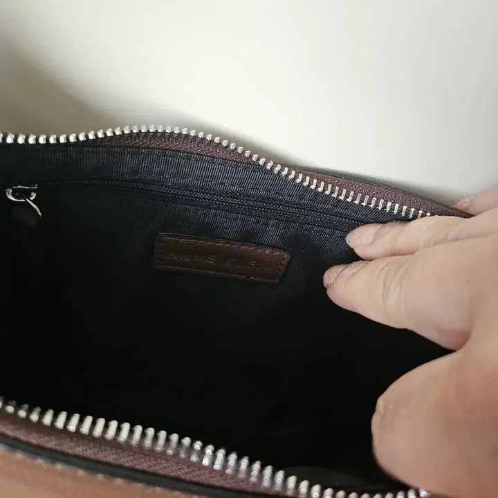 [BUNJANG] Anne Klein Brown Half-Moon Shoulder Bag / 앤클라인 브라운 반달 숄더백