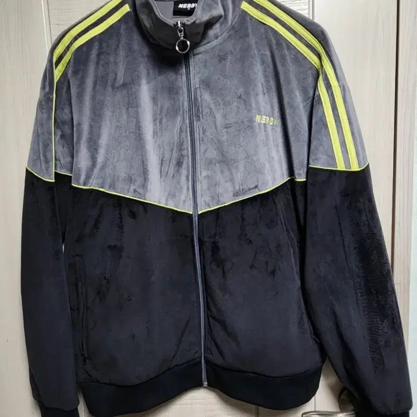 [BUNJANG] Nerdy Velvet Track Jacket Gray/Black (M) / 널디 벨벳 트랙 자켓 회색/검정 져지(M)