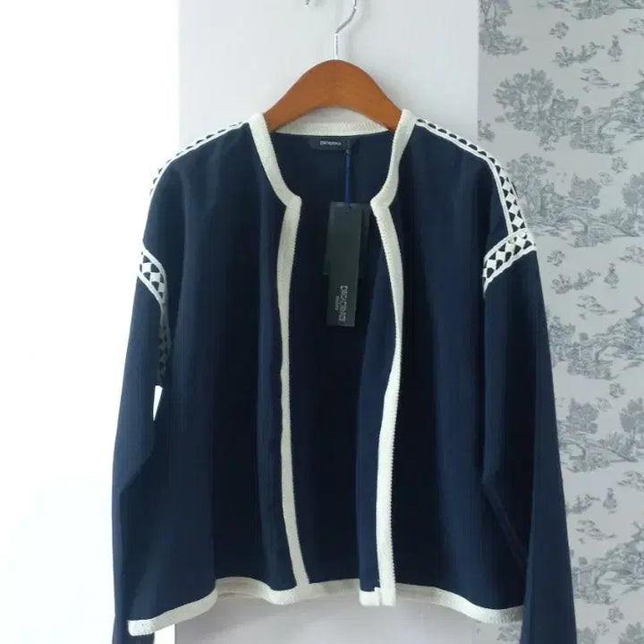 [BUNJANG] Navy Lace-Accent No-Button Jacket / 레이스 배색 노버튼 자켓