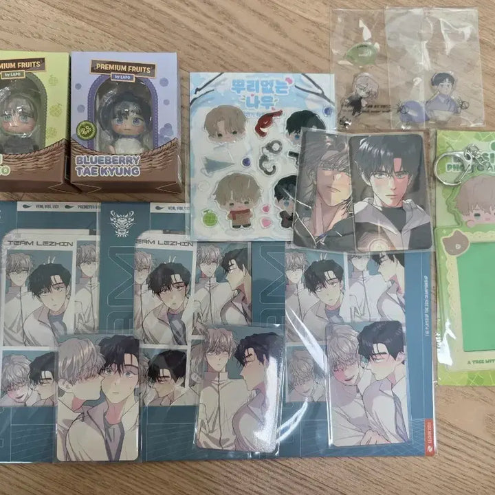 [SOLD OUT] 뿌리없는나무 뿌없나 피규어 팀레진 포카 아크릴스탠드 일괄