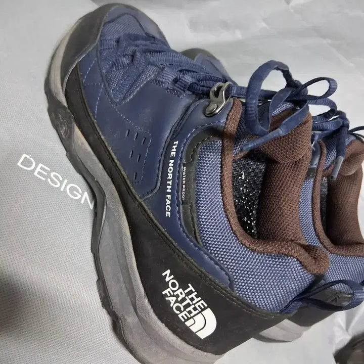 [BUNJANG] The North Face Hiking Boots (Navy/Black) 245mm / 등산화 245  노스페이스