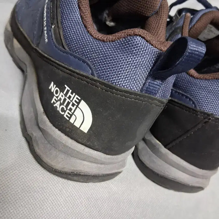 [BUNJANG] The North Face Hiking Boots (Navy/Black) 245mm / 등산화 245  노스페이스