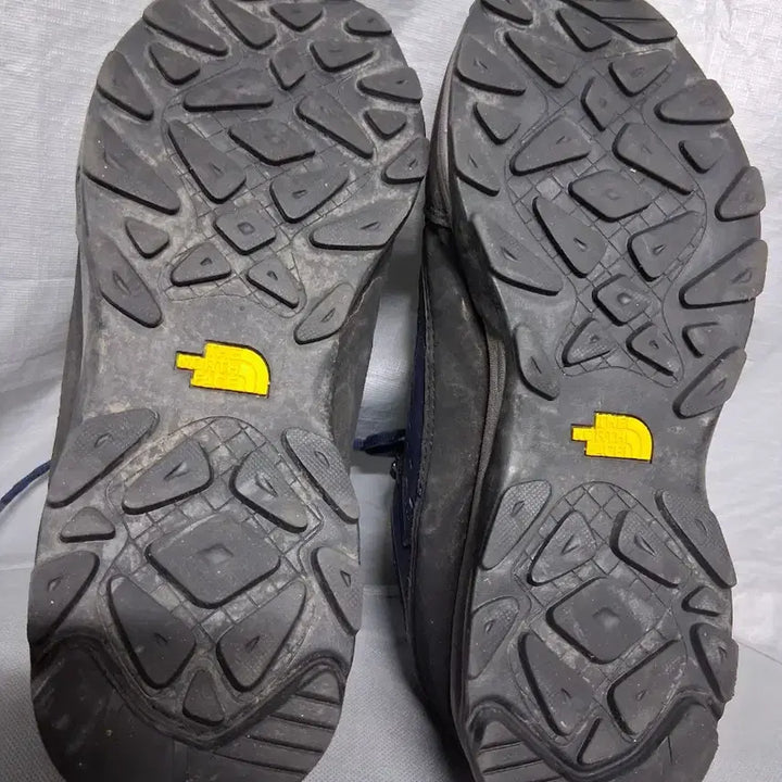 [BUNJANG] The North Face Hiking Boots (Navy/Black) 245mm / 등산화 245  노스페이스