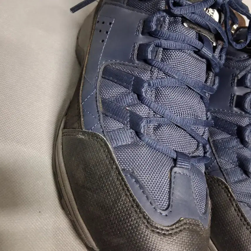 [BUNJANG] The North Face Hiking Boots (Navy/Black) 245mm / 등산화 245  노스페이스