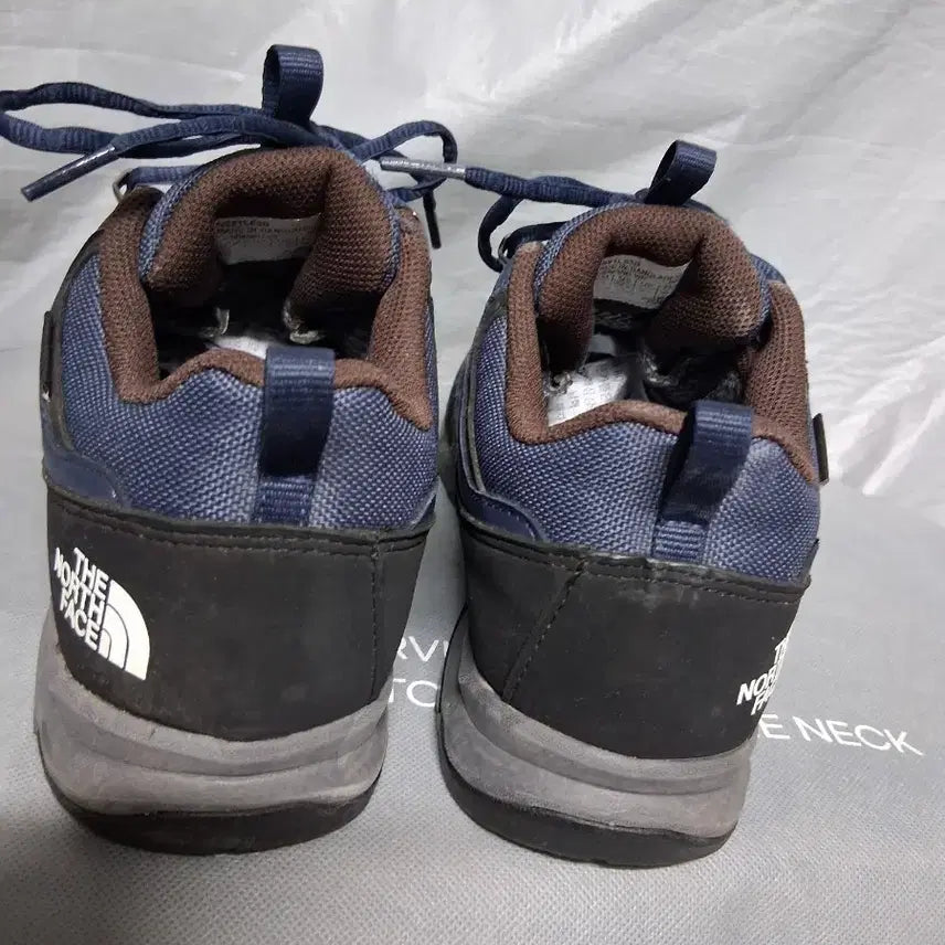 [BUNJANG] The North Face Hiking Boots (Navy/Black) 245mm / 등산화 245  노스페이스