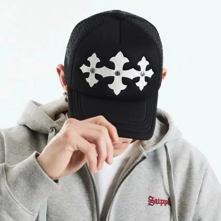 [BUNJANG] Supplier Leather Patch Mesh Snapback Hat / Supplier 서플라이어 십자가 레더 패치 메쉬 스냅백 모자