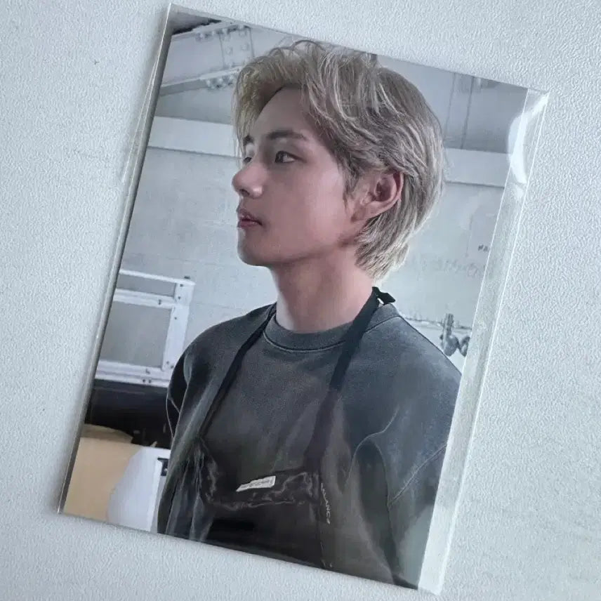 [BUNJANG] BTS V Layover T-shirt Photocard / 방탄 BTS V 뷔 layover 레이오버 티셔츠 포카
