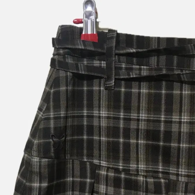 [BUNJANG] Fancy Club Formal Plaid Pleated Midi Skirt / 팬시클럽 포멀 버튼 플리츠 미디 스커트