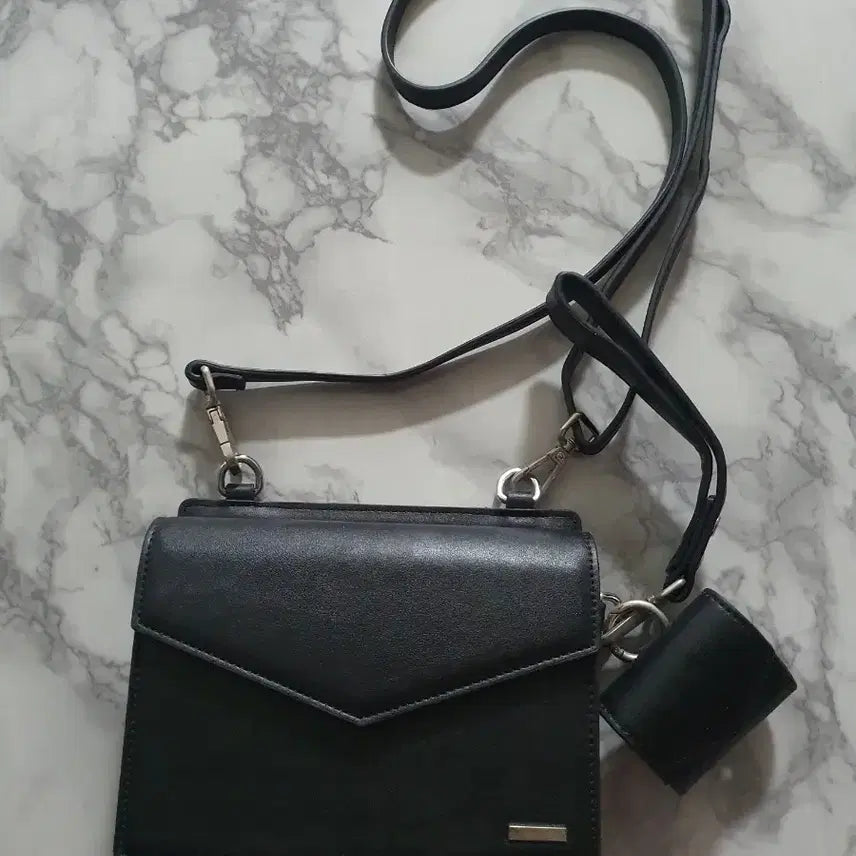 [BUNJANG] SSY Chelsea Square Leather Mini Crossbody Bag + AirPods Case / SSY 첼시 스퀘어 레더 미니 크로스백 + 에어팟 케이스