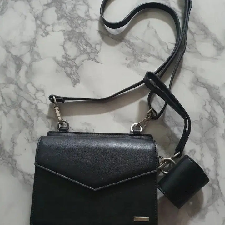 [BUNJANG] SSY Chelsea Square Leather Mini Crossbody Bag + AirPods Case / SSY 첼시 스퀘어 레더 미니 크로스백 + 에어팟 케이스