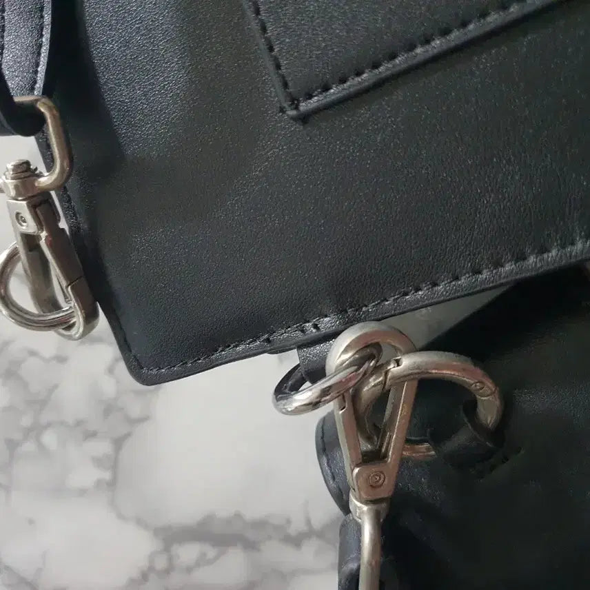 [BUNJANG] SSY Chelsea Square Leather Mini Crossbody Bag + AirPods Case / SSY 첼시 스퀘어 레더 미니 크로스백 + 에어팟 케이스