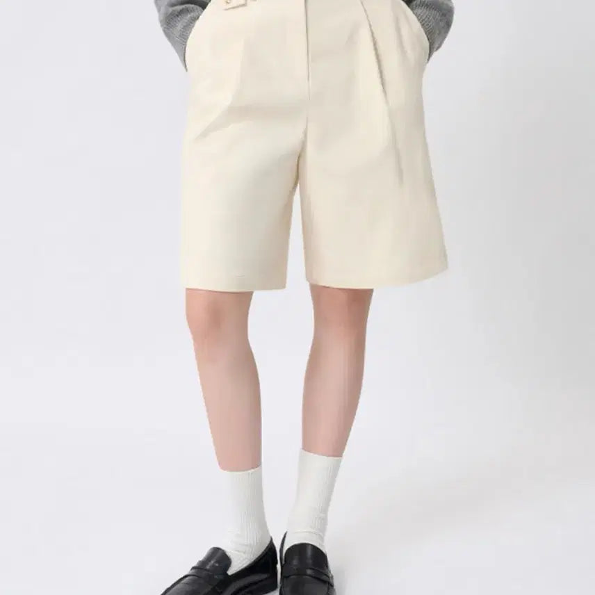 [BUNJANG] PVCS Britton Corduroy Half Pants / PVCS 프븏스 브리튼 코듀로이 하프팬츠 25년