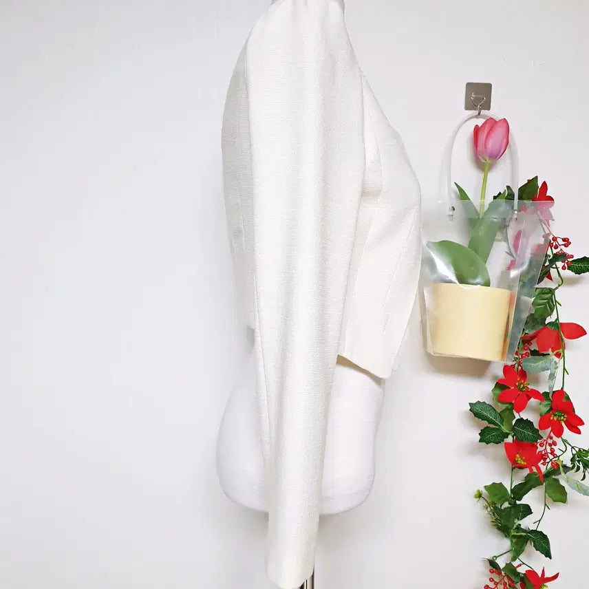 [BUNJANG] MojoSphin Real Luxury Power Shoulder Crop Jacket Ivory 66 / 모조에스핀 리얼럭셔리 파워숄더 크롭자켓 66 아이보리