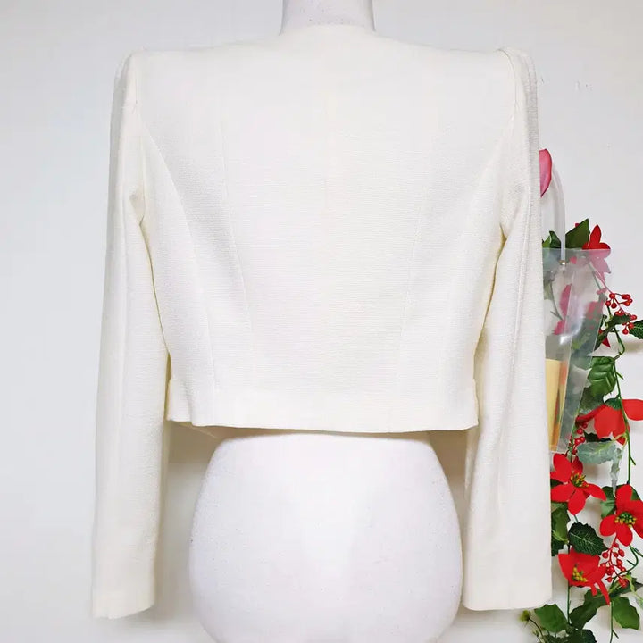 [BUNJANG] MojoSphin Real Luxury Power Shoulder Crop Jacket Ivory 66 / 모조에스핀 리얼럭셔리 파워숄더 크롭자켓 66 아이보리