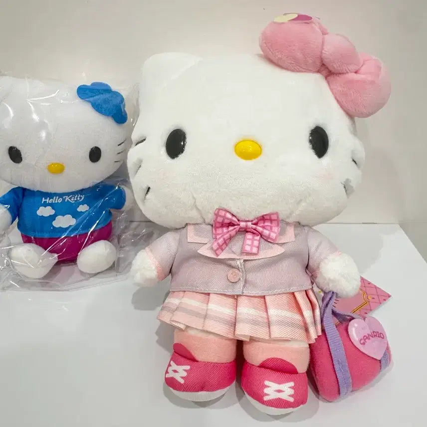 [BUNJANG] Sanrio Hello Kitty Kirameki School Uniform Plush + Classic Kitty Plush / 산리오 헬로키티 키라메키 스쿨 교복 누이 인형 + 고전키티인형