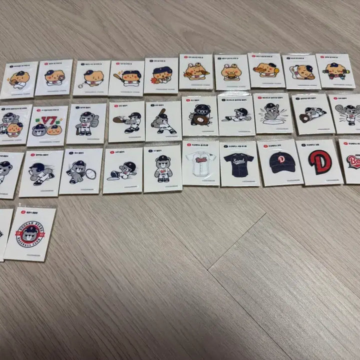[BUNJANG] MangGom Collection 32 Types Sealed / 망곰이 띠부씰 32종 미개봉