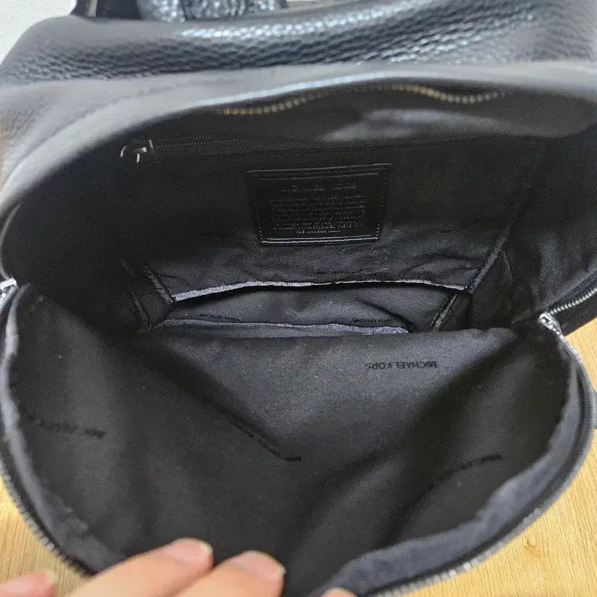 [BUNJANG] Michael Kors Leather Backpack / 마이클 코어스 레더 가죽 백팩  새상품 무료배송