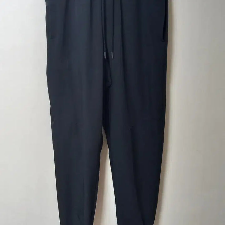 [BUNJANG] Under Armour Black Jogger Pants Size 30-32 / 언더아머 블랙 조거팬츠 30~32 새상품급@