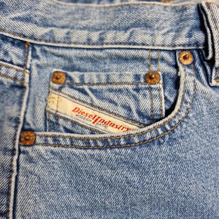 [SOLD OUT] Diesel 청바지 28
