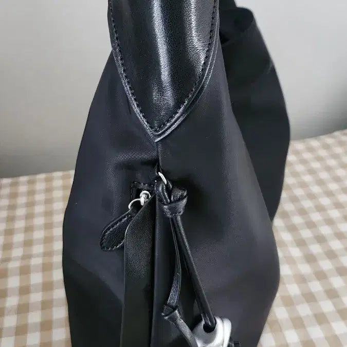 [BUNJANG] Loeuvre Tour Hobo Bag (New) / 루에브르 뚜르 호보백 (새상품)
