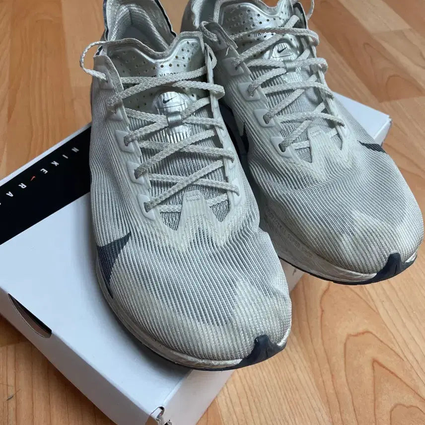 [BUNJANG] Nike ZoomX Vaporfly NEXT% 4 White Gridiron / [260]나이키 줌X 베이퍼플라이 넥스트% 4 화이트 그리드아이언