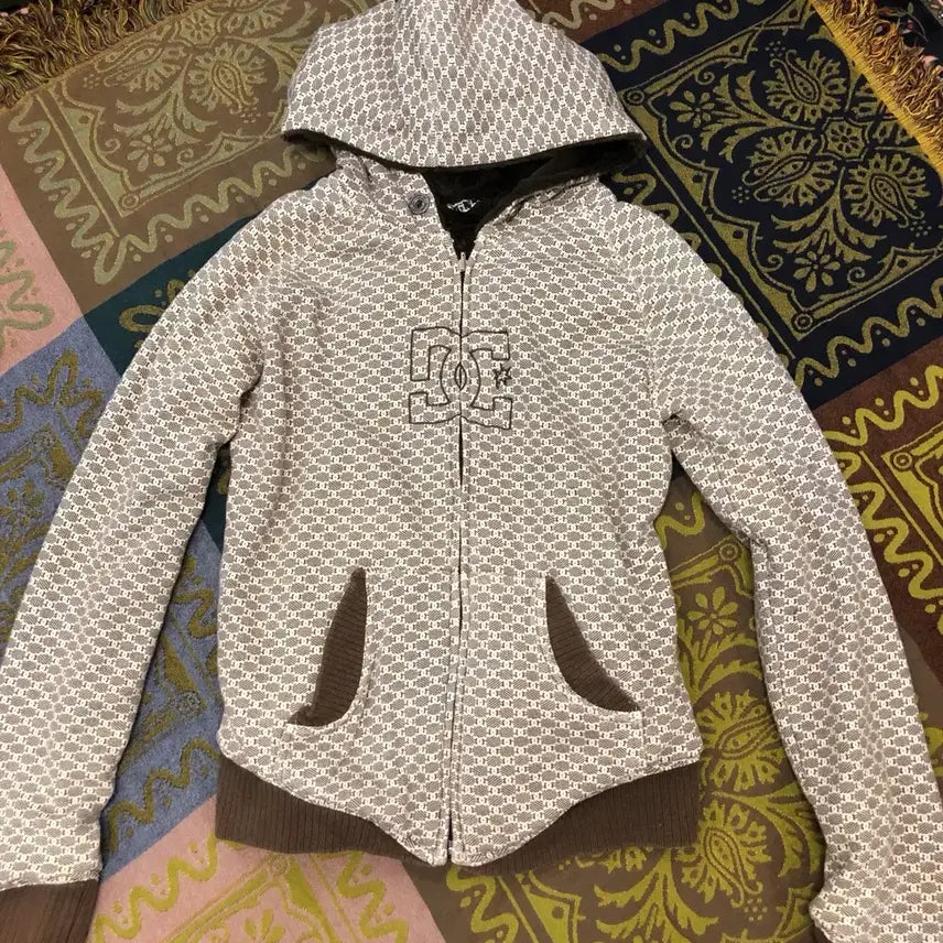 [SOLD OUT] DC shoes reversible hood zipup