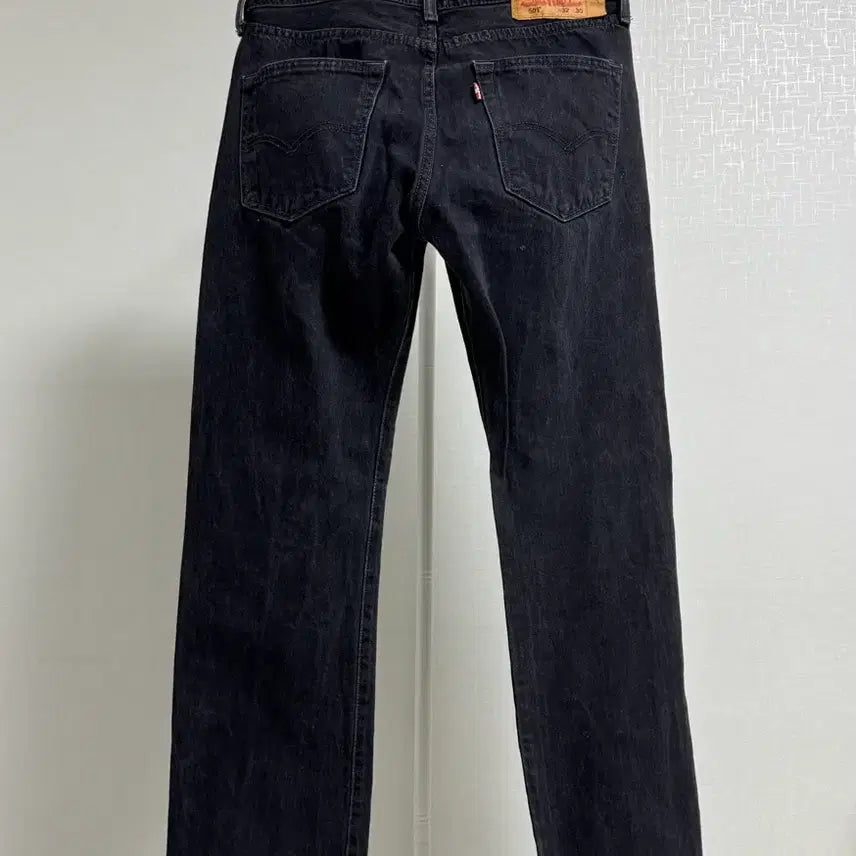 [SOLD OUT] 리바이스 501 오리지널 핏 워싱 블랙 데님 진 W32