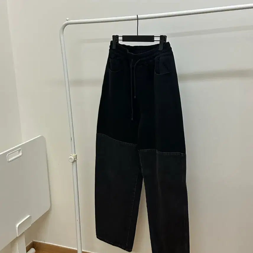 [BUNJANG] Momento Black Drawstring Pants L / 아모멘토 드로스트링팬츠 블랙 L