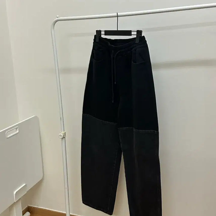 [BUNJANG] Momento Black Drawstring Pants L / 아모멘토 드로스트링팬츠 블랙 L