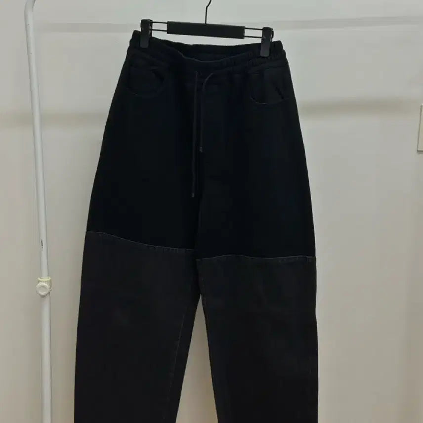 [BUNJANG] Momento Black Drawstring Pants L / 아모멘토 드로스트링팬츠 블랙 L