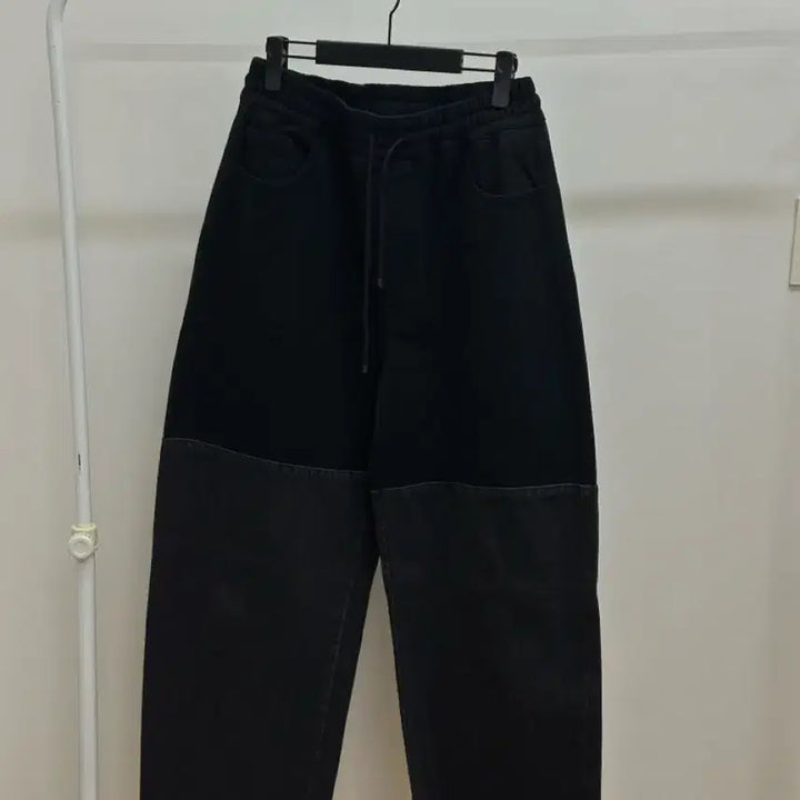 [BUNJANG] Momento Black Drawstring Pants L / 아모멘토 드로스트링팬츠 블랙 L