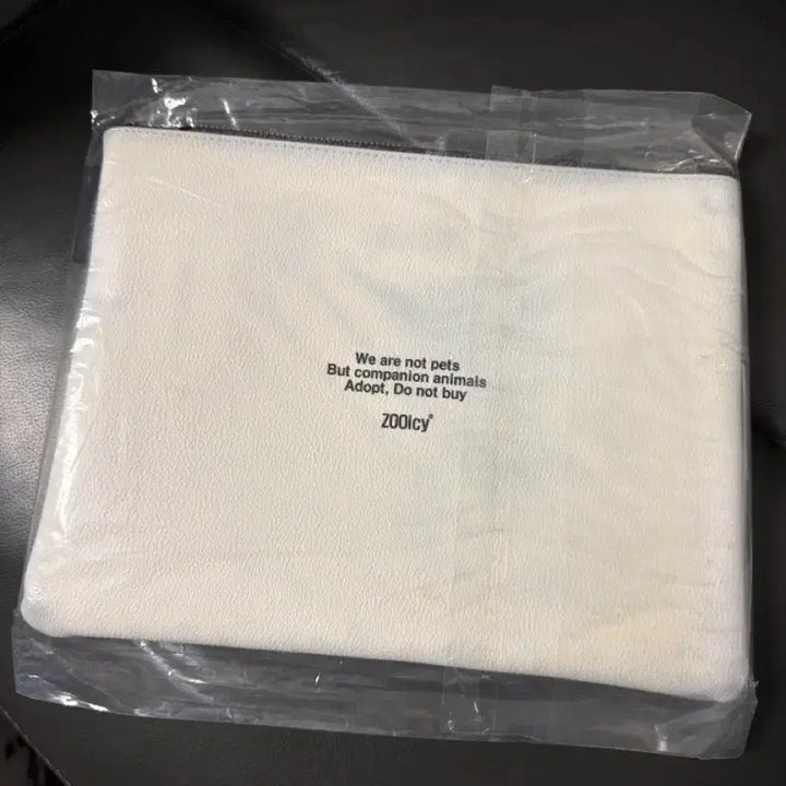 [SOLD OUT] ZOOiCY 강아지 가죽 파우치 새제품