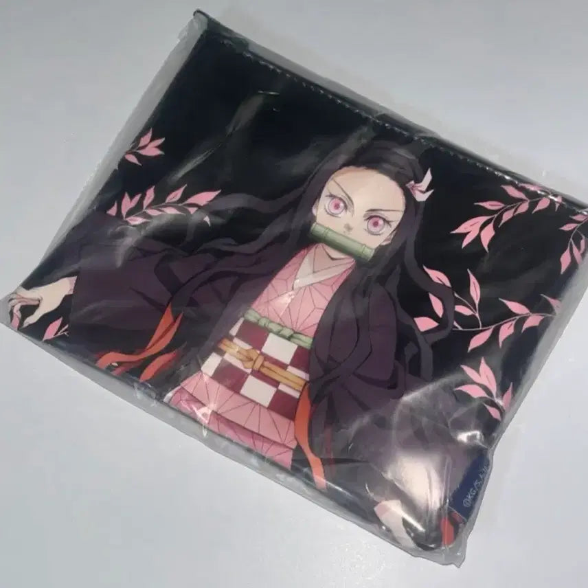 [BUNJANG] Demon Slayer Nezuko Pouch / 귀멸의 칼날 네즈코 파우치 새상품