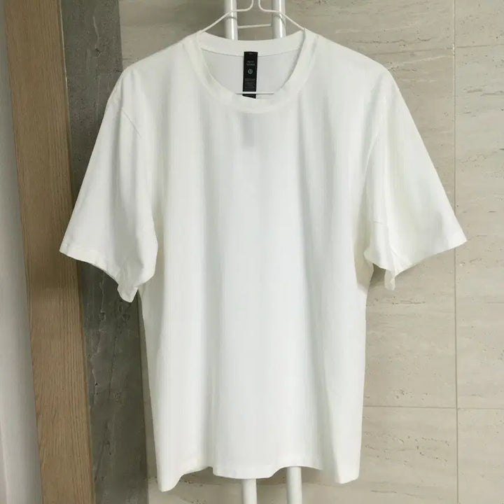 [BUNJANG] Lululemon White Short Sleeve T-Shirt XS / 룰루레몬 화이트 반팔 티셔츠 XS