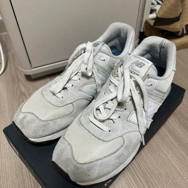 [BUNJANG] New Balance 574 Ivory Sneakers / 뉴발란스 574 290사이즈