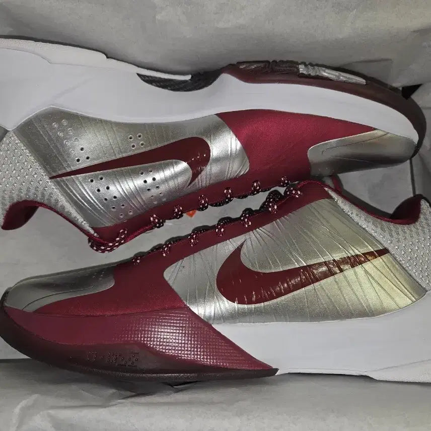 [BUNJANG] Nike Kobe 5 Metallic Silver Basketball Shoes (Size 275) / 코비5 메탈릭 실버 (275)
