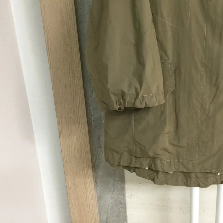 [BUNJANG] Botticelli Hooded Windbreaker Jacket / 보티첼리 후드 바람막이 자켓 85