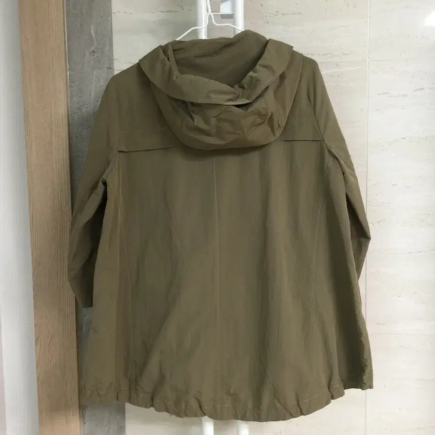[BUNJANG] Botticelli Hooded Windbreaker Jacket / 보티첼리 후드 바람막이 자켓 85