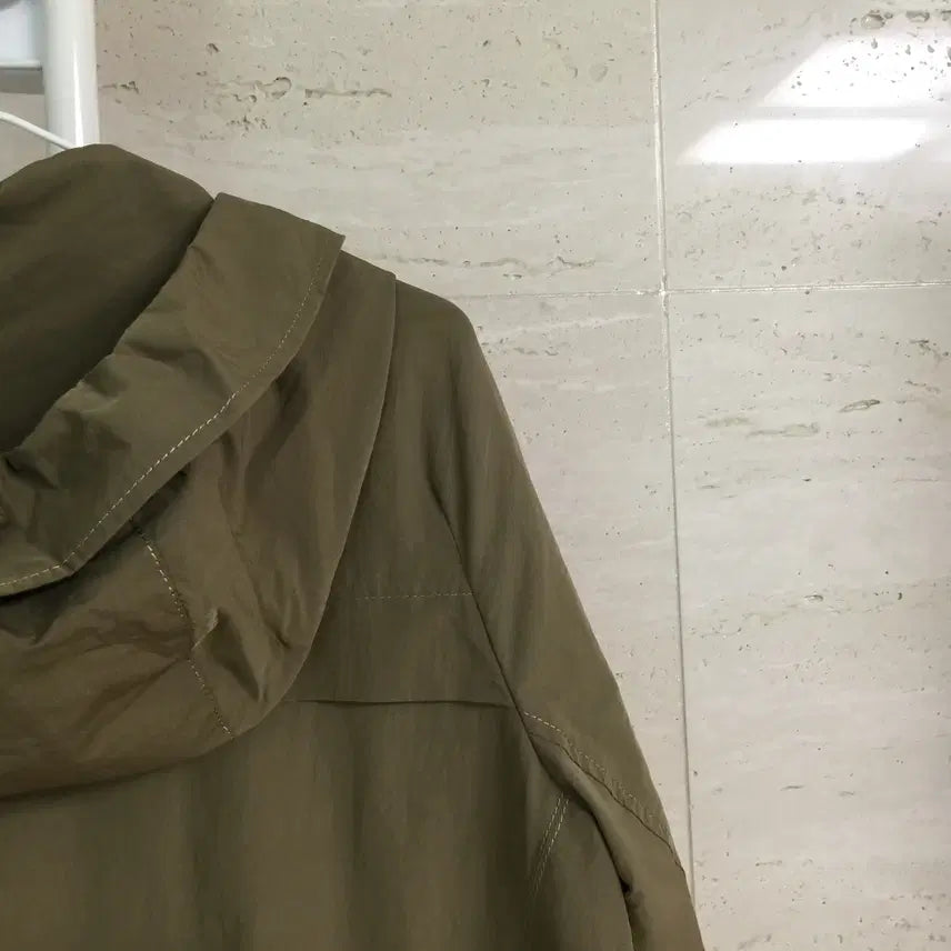 [BUNJANG] Botticelli Hooded Windbreaker Jacket / 보티첼리 후드 바람막이 자켓 85