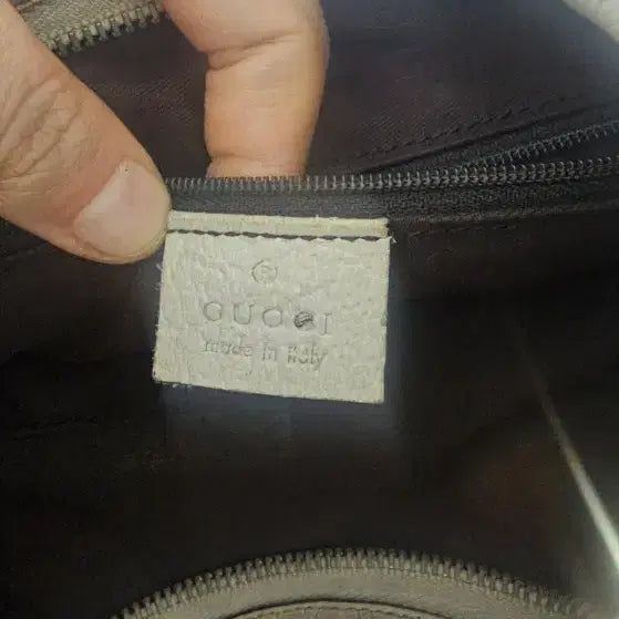 [BUNJANG] Gucci GG Logo Canvas Shoulder Bag / 구찌 GG 로고 캔버스 숄더백
