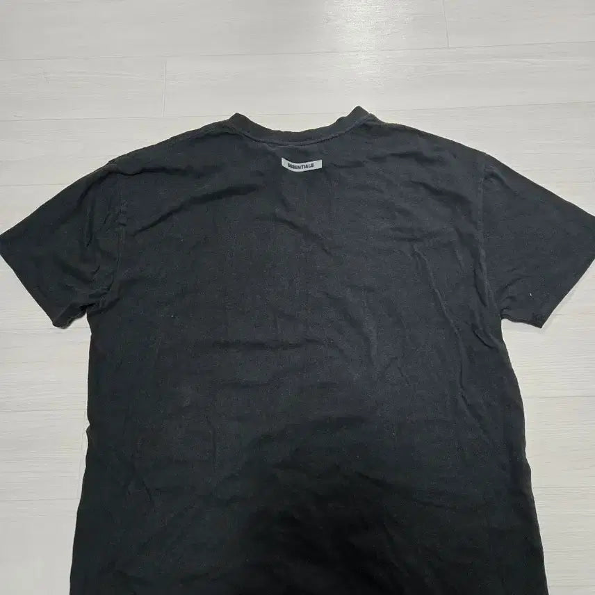 [SOLD OUT] 피오갓 에센셜 앞로고 반팔 M