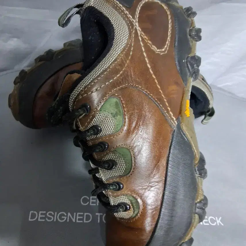 [BUNJANG] Patagonia Hiking Boots 250 / 파타고니아  등산화 250