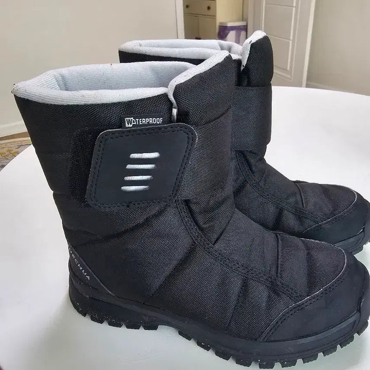 [BUNJANG] KESHUA Black Padded Waterproof Boots 225 / 케슈아 방한 부츠 블랙 패딩 부츠 225