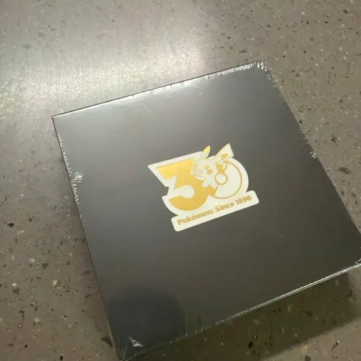 [BUNJANG] Pokemon 30th Anniversary Badge / 포켓몬스터 30주년 뱃지 4월 미개봉