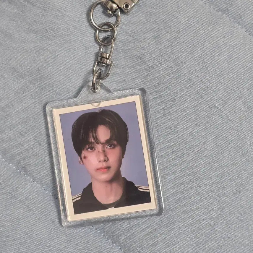 [BUNJANG] NCT Haechan Adidas Double-Sided Photo Keyring / 엔시티 해찬 양면 아디다스 증사 키링